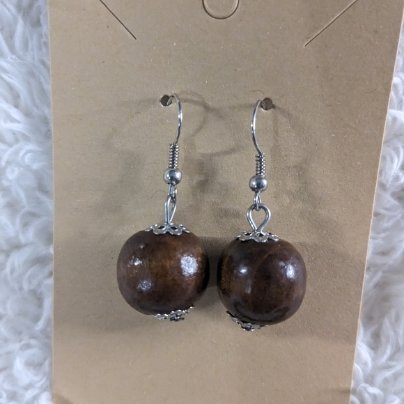 Jewelry Set.  Wooden, Beaded Necklace and Earrings. Brown. NWOT. - Picture 5 of 9